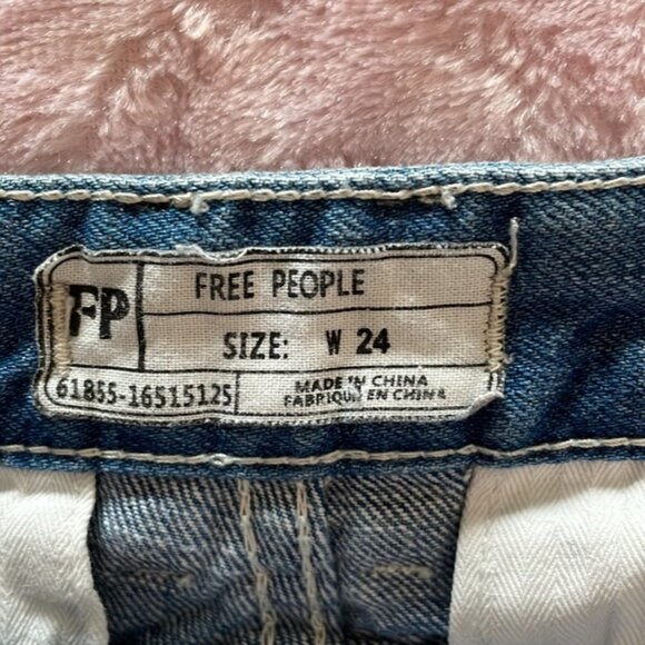 Free People Sweet Surrender Denim Shorts Size 24 - Picture 9 of 9